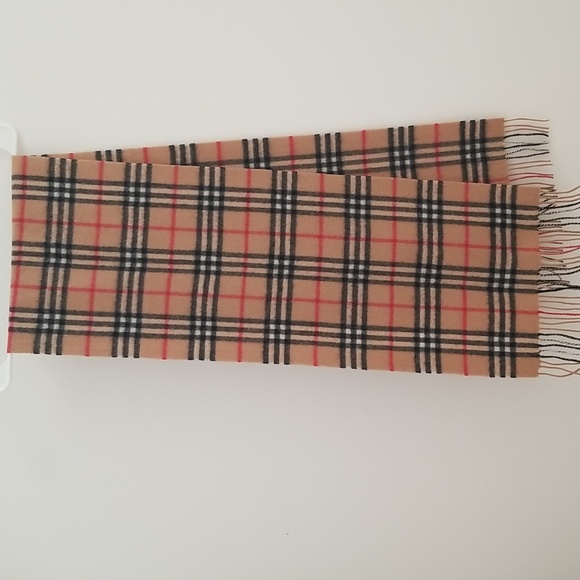 COPY - Burberry 100% Cashmere Scarf - Picture 6 of 8